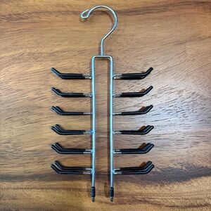 Tie Hanger